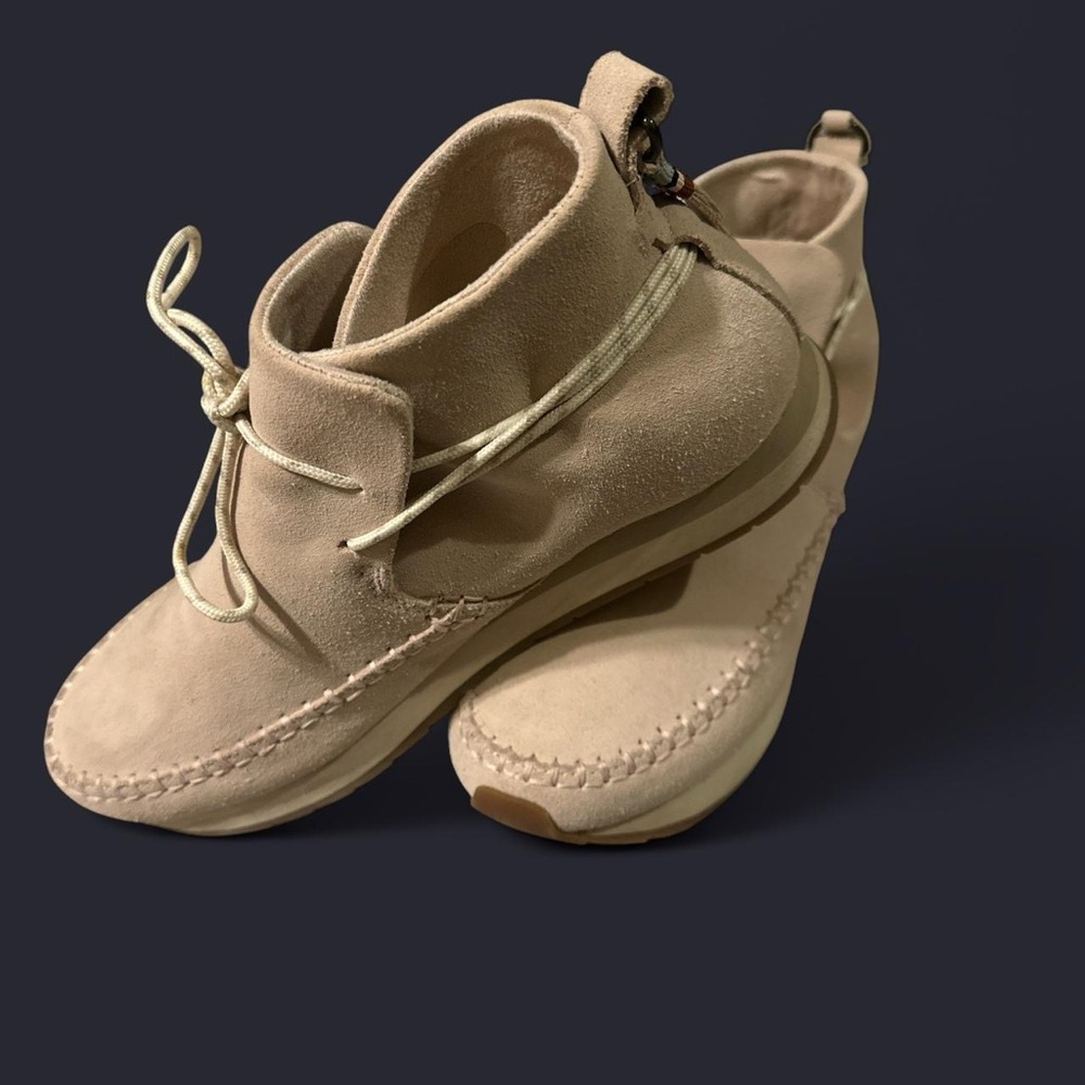 Toms Women's Cream Moccasins